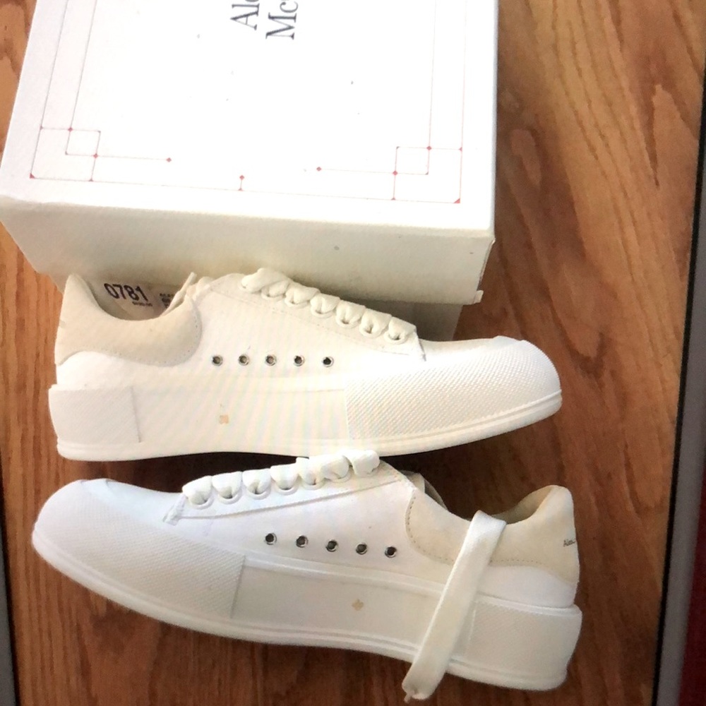 Alexander McQueen Sneakers ❌sold ❌